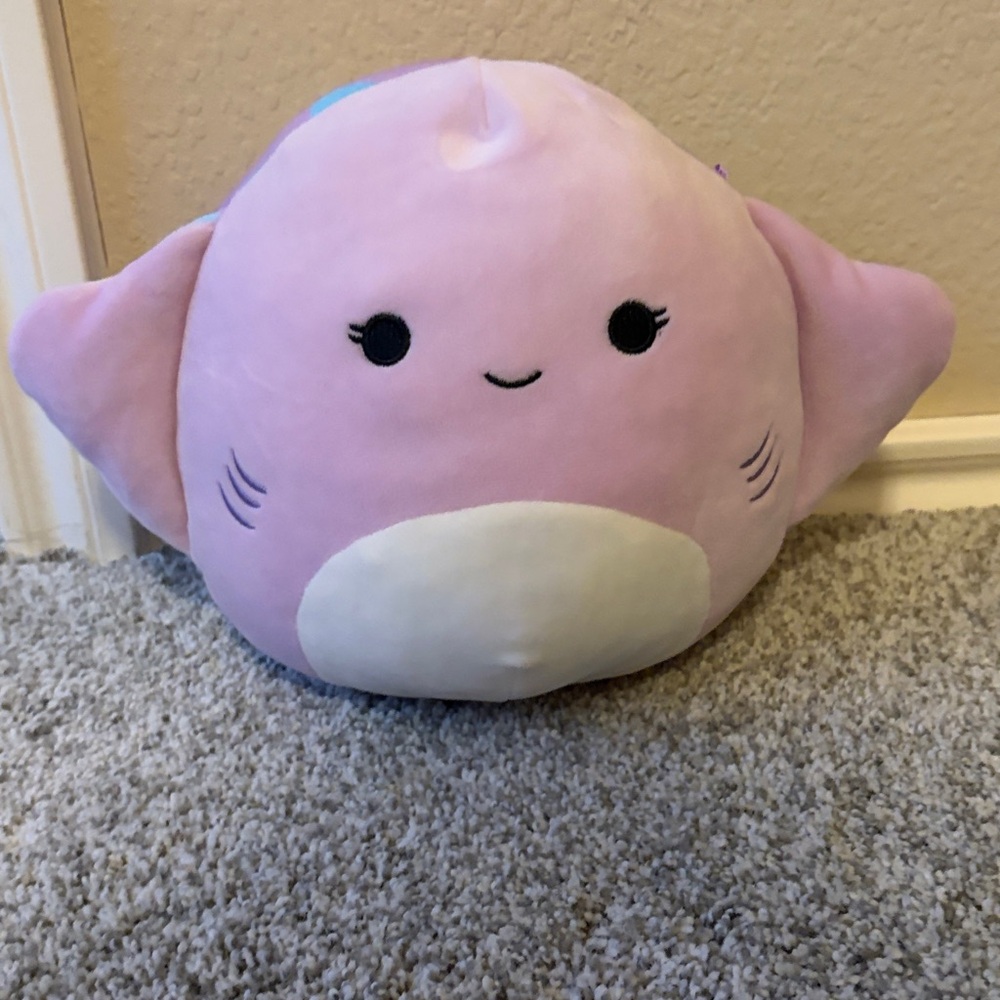 Squishmallows Aziza the string ray
